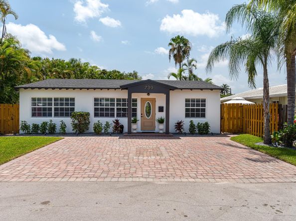 739 NE 17th Rd, Fort Lauderdale FL 33304