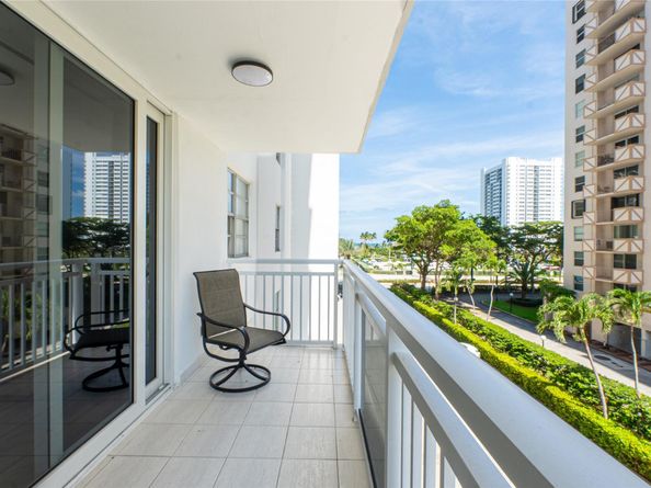 1849 S Ocean Dr 408, Hallandale Beach FL 33009