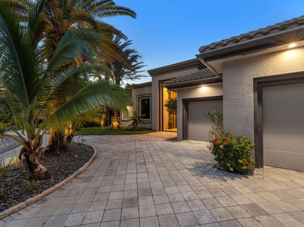 6595 NW 32nd Terrace, Boca Raton FL 33496