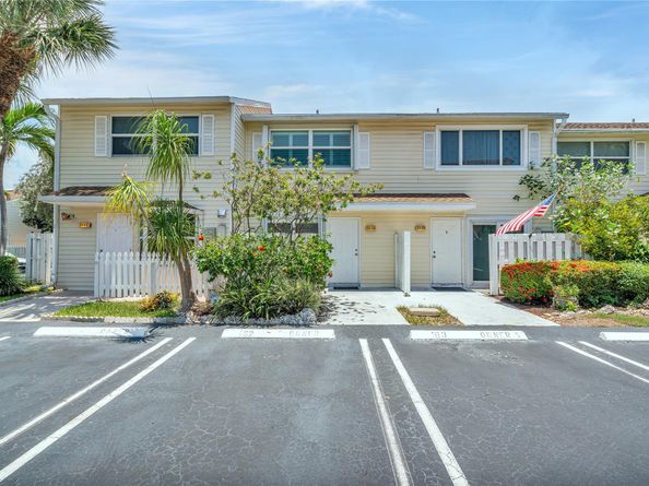 2623 NE 15th St 2623, Pompano Beach FL 33062