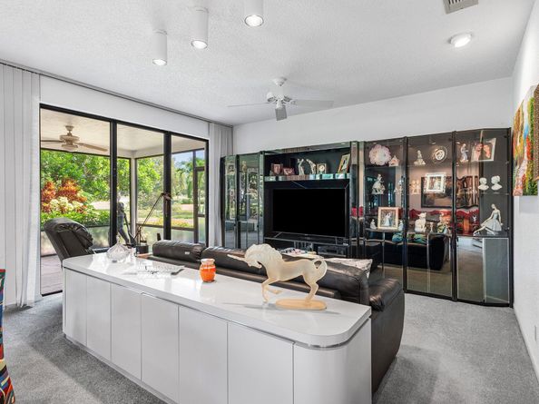 56 Woods Lane, Boynton Beach FL 33436