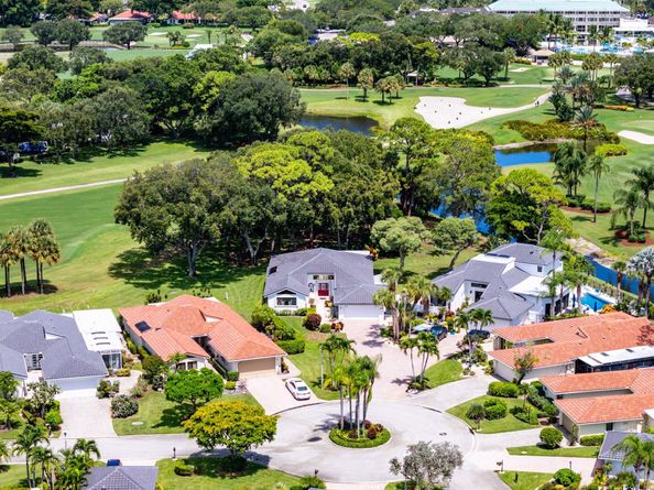 56 Woods Lane, Boynton Beach FL 33436