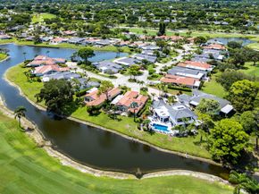 56 Woods Lane, Boynton Beach FL 33436