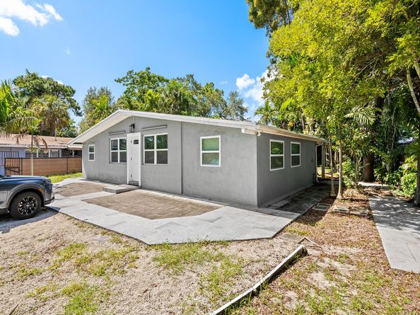 2818 SW 13th Ct, Fort Lauderdale FL 33312