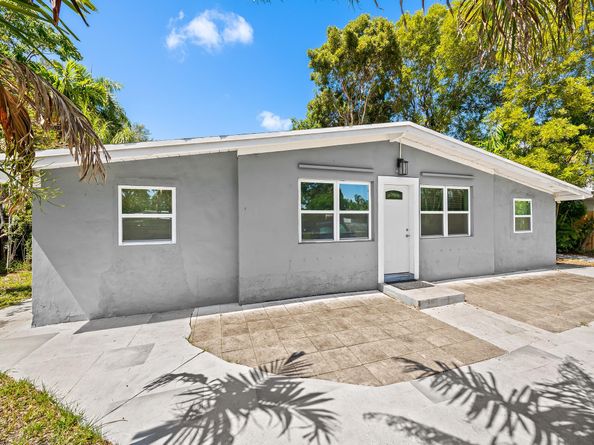 2818 SW 13th Ct, Fort Lauderdale FL 33312