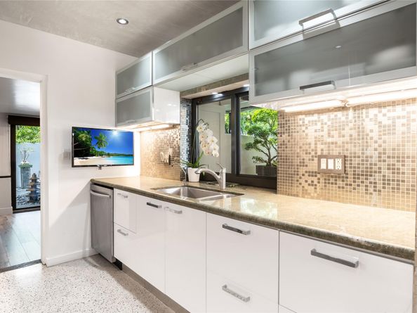 2020 NE 3rd Ter, Wilton Manors FL 33305
