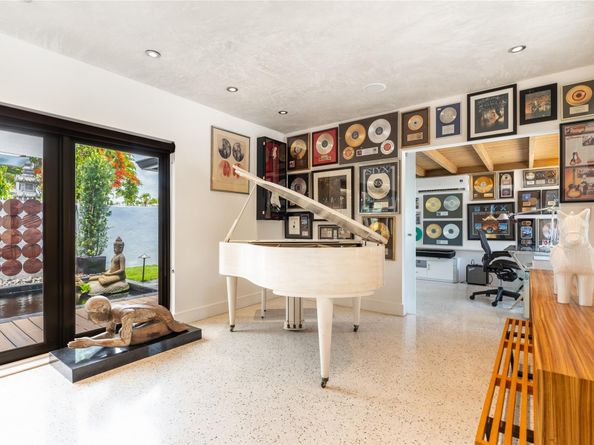 2020 NE 3rd Ter, Wilton Manors FL 33305
