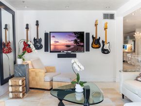 2020 NE 3rd Ter, Wilton Manors FL 33305