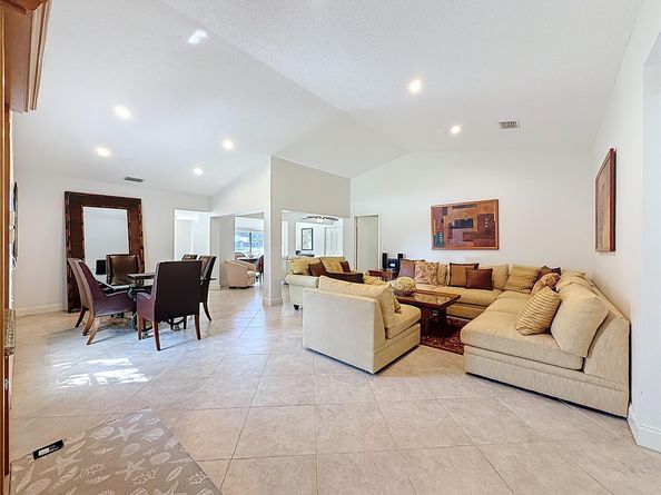 606 Deer Creek Lake Point North Ln, Deerfield Beach FL 33442