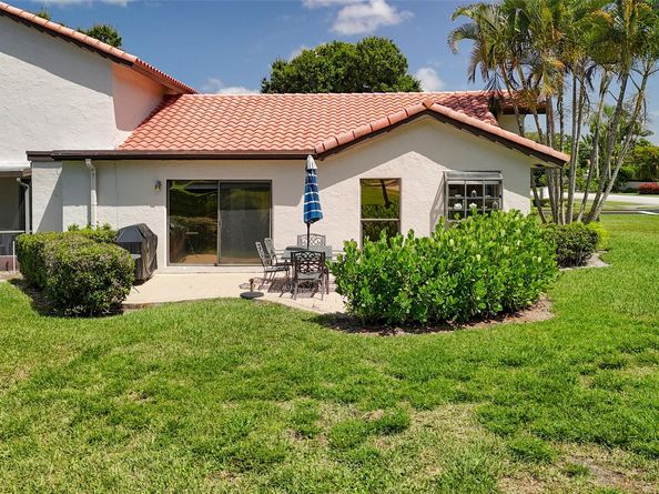 606 Deer Creek Lake Point North Ln, Deerfield Beach FL 33442