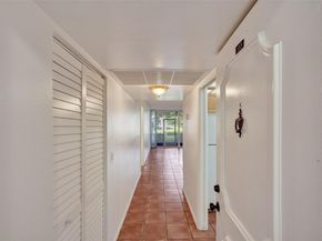 9481 Evergreen Pl 103, Davie FL 33324