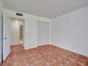 9481 Evergreen Pl 103, Davie FL 33324