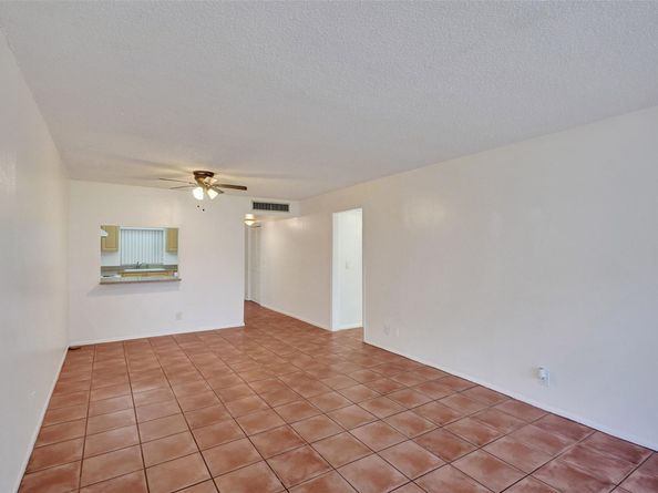 9481 Evergreen Pl 103, Davie FL 33324