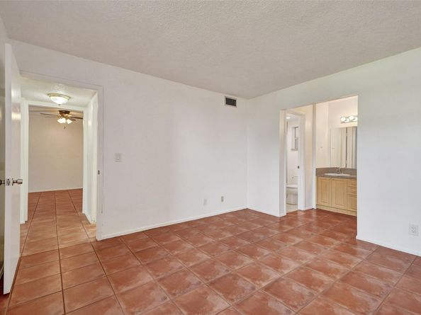 9481 Evergreen Pl 103, Davie FL 33324