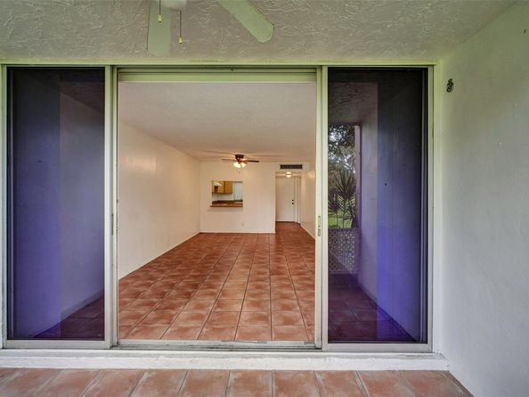 9481 Evergreen Pl 103, Davie FL 33324