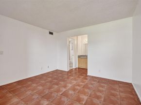 9481 Evergreen Pl 103, Davie FL 33324