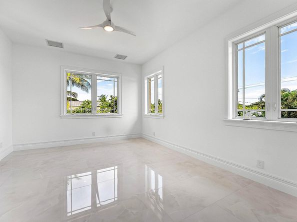 2002 NW 4th Avenue, Delray Beach FL 33444