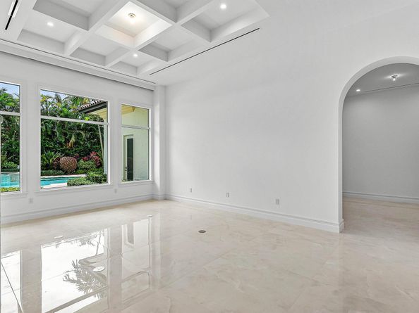 2002 NW 4th Avenue, Delray Beach FL 33444