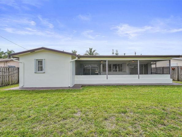2510 NW 94th Ter, Sunrise FL 33322