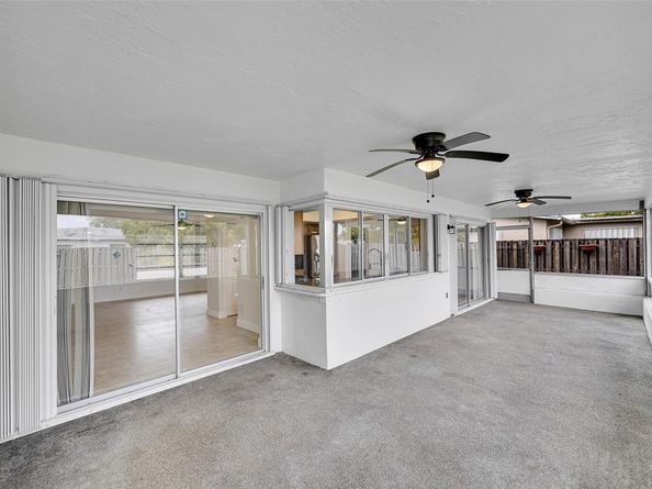 2510 NW 94th Ter, Sunrise FL 33322