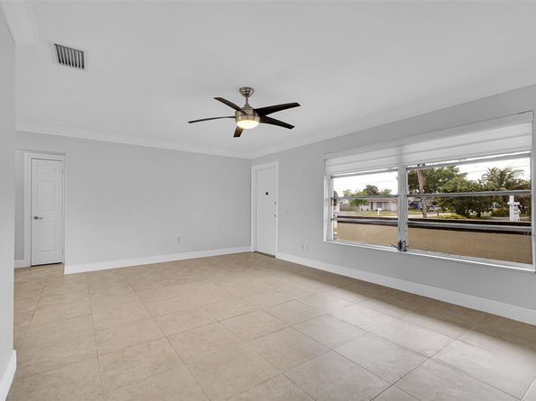 2510 NW 94th Ter, Sunrise FL 33322