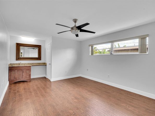 2510 NW 94th Ter, Sunrise FL 33322