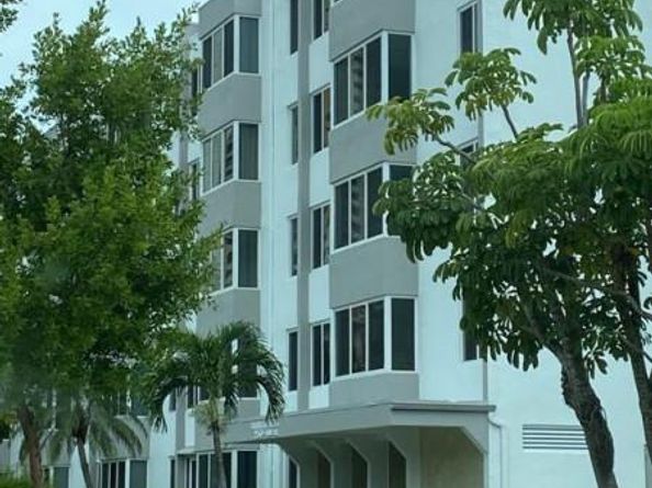 250 180th Dr 208, Sunny Isles Beach FL 33160