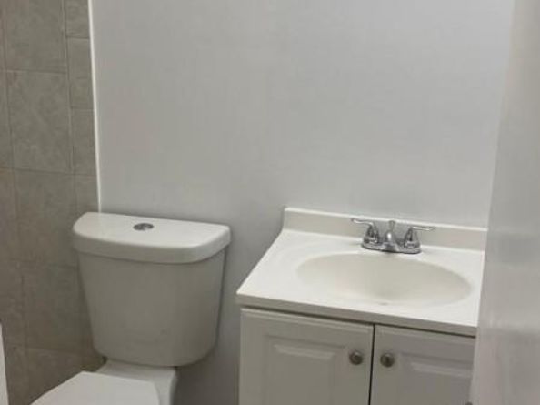 250 180th Dr 208, Sunny Isles Beach FL 33160