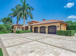 7170 155th Pl, Palm Beach Gardens FL 33418
