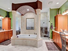 7170 155th Pl, Palm Beach Gardens FL 33418