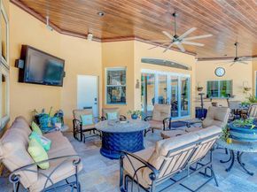 7170 155th Pl, Palm Beach Gardens FL 33418