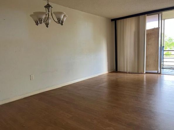 9081 Lime Bay Boulevard 209, Tamarac FL 33321