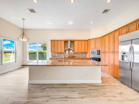 9757 Via Amati, Lake Worth FL 33467