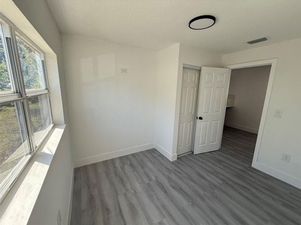 7026 NW 21st Ave, Miami FL 33147