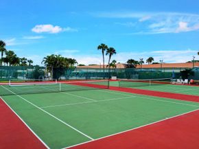 100 Lake Meryl Dr 201, West Palm Beach FL 33411