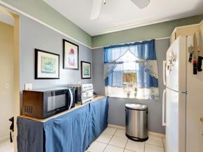 100 Lake Meryl Dr 201, West Palm Beach FL 33411