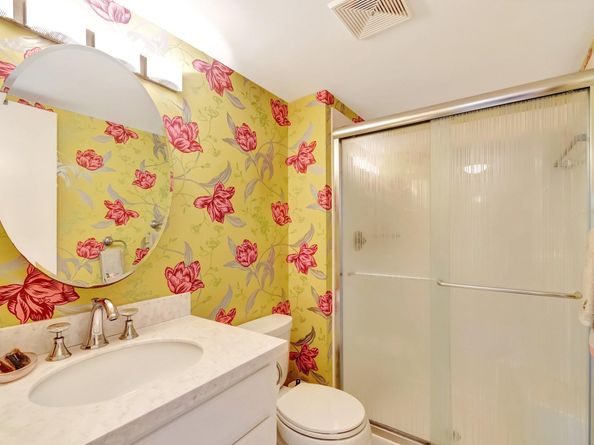 100 Lake Meryl Dr 201, West Palm Beach FL 33411