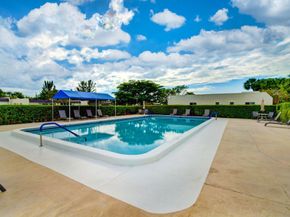 100 Lake Meryl Dr 201, West Palm Beach FL 33411