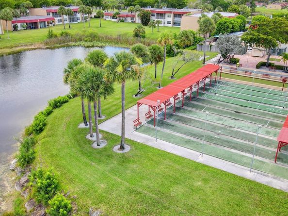 100 Lake Meryl Dr 201, West Palm Beach FL 33411
