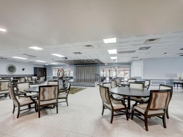 100 Lake Meryl Dr 201, West Palm Beach FL 33411
