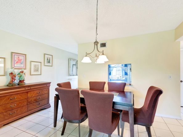 100 Lake Meryl Dr 201, West Palm Beach FL 33411