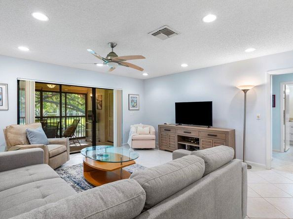 17 Stratford Drive F, Boynton Beach FL 33436