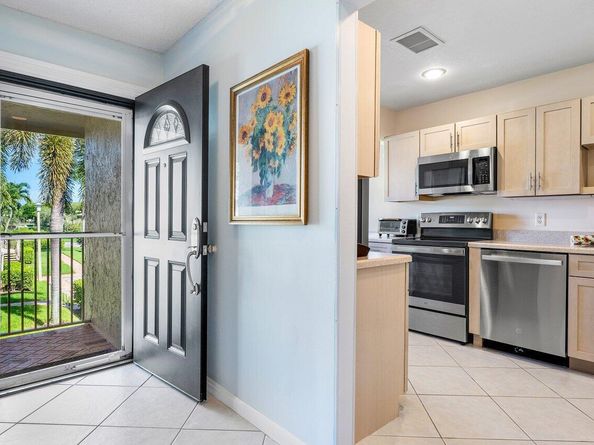 17 Stratford Drive F, Boynton Beach FL 33436