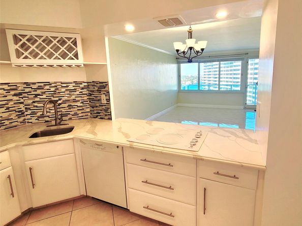 3233 NE 34th St 1102, Fort Lauderdale FL 33308