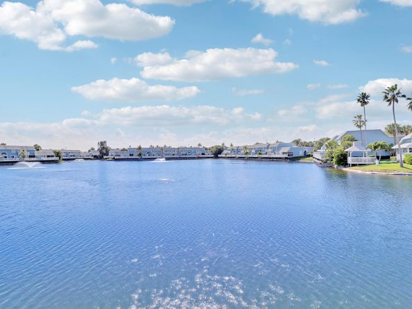 213 Ocean Dunes Circle, Jupiter FL 33477