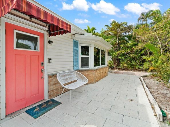 321 N Lakeside Drive, Lake Worth Beach FL 33460