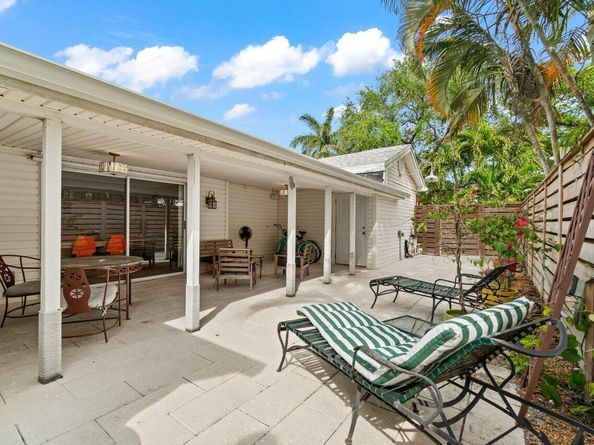 321 N Lakeside Drive, Lake Worth Beach FL 33460