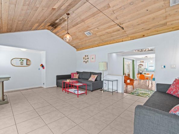 321 N Lakeside Drive, Lake Worth Beach FL 33460