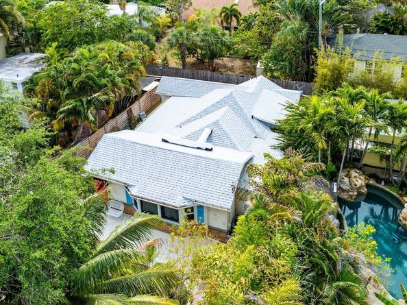 321 N Lakeside Drive, Lake Worth Beach FL 33460
