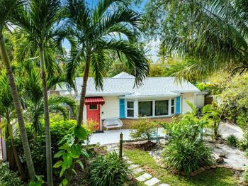 321 N Lakeside Drive